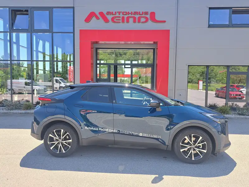 Toyota C-HR 2024
