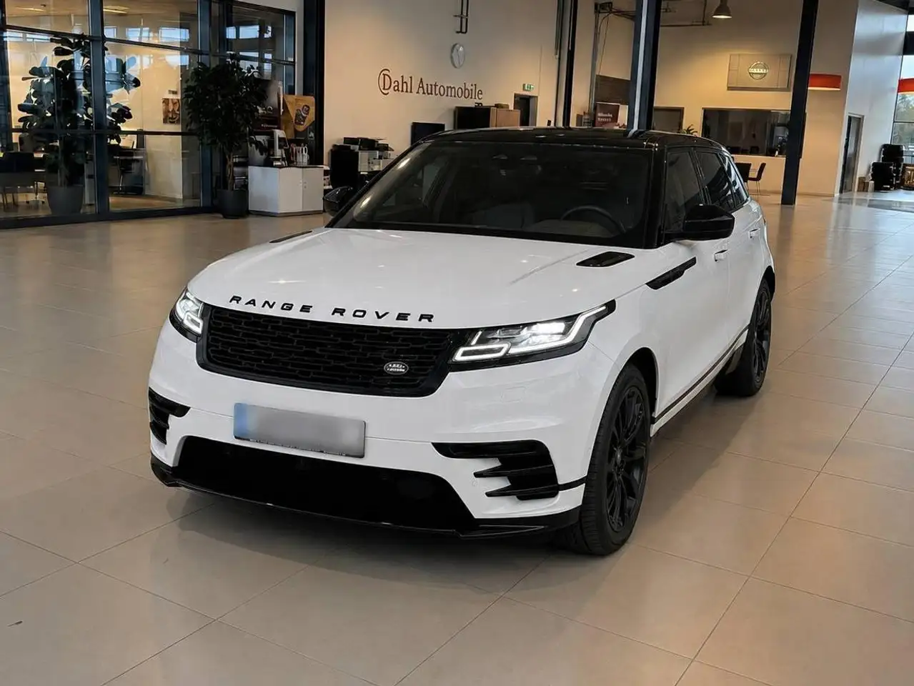 Land Rover Range Rover Velar 2024