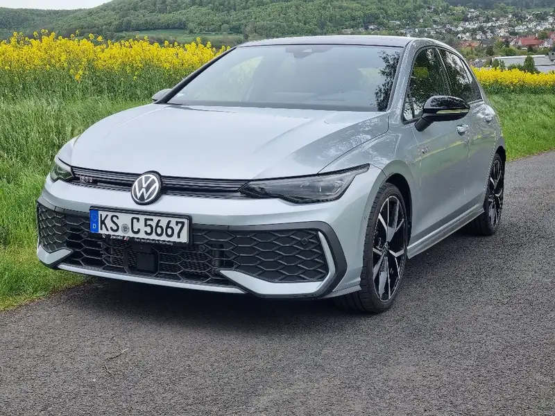 VW Golf 2025