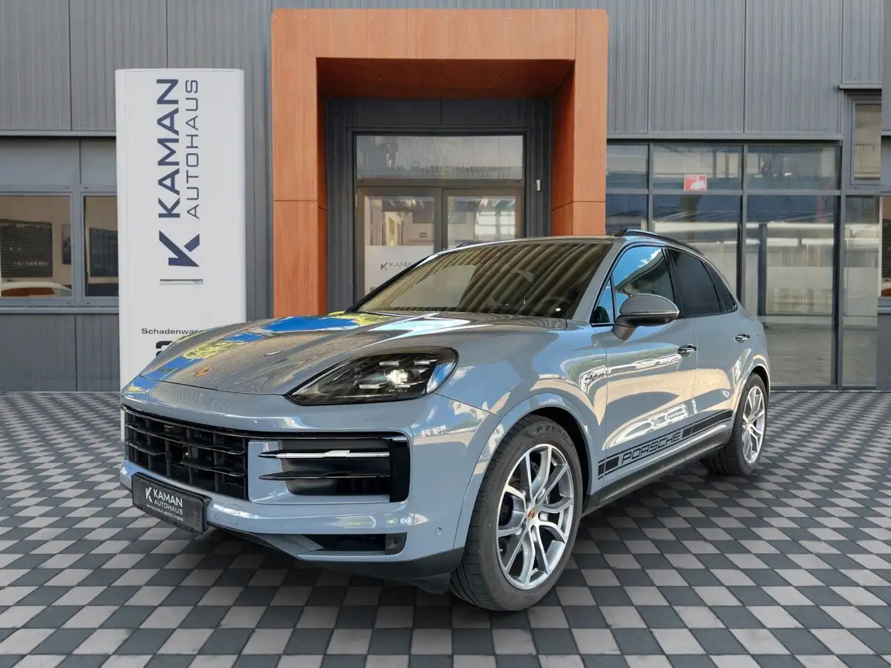 Porsche Cayenne 2025