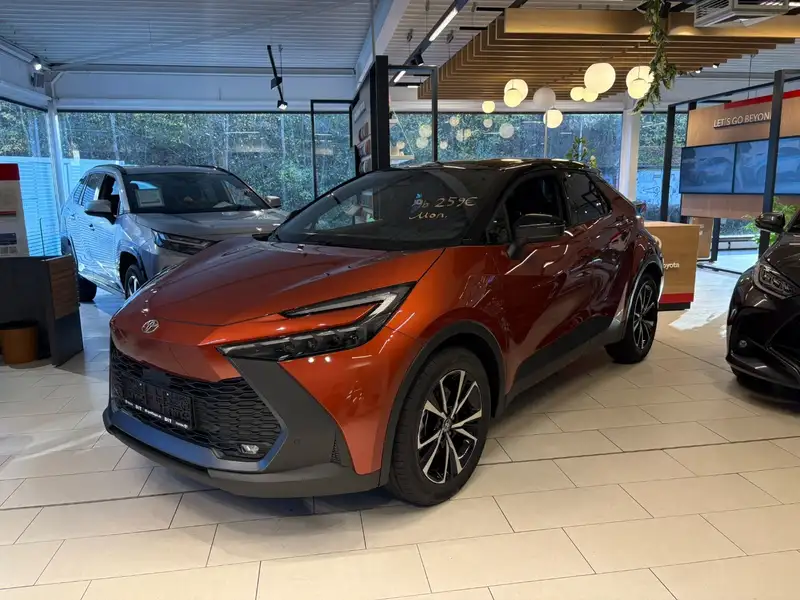 Toyota C-HR 2025