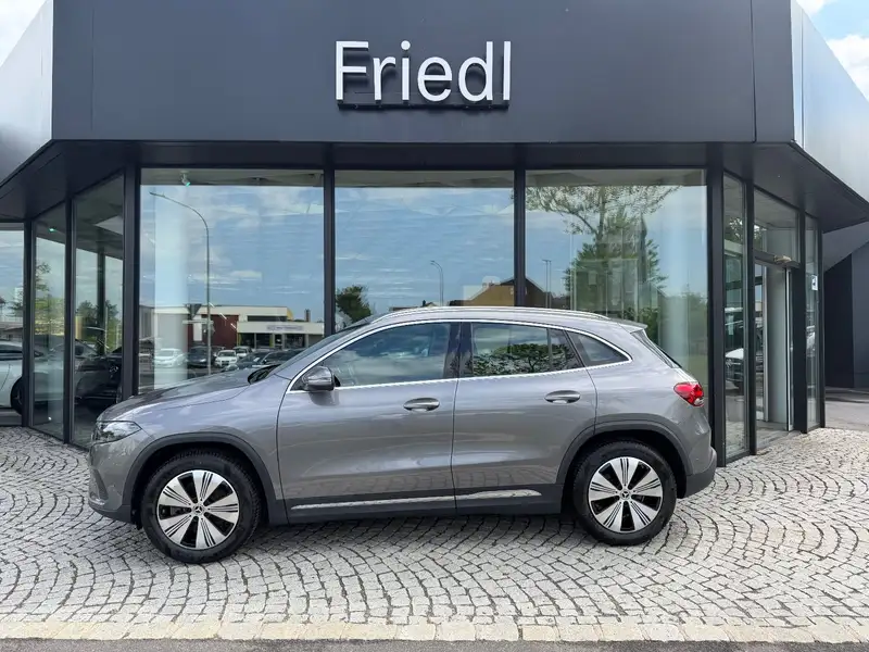 Mercedes-Benz EQA 2023
