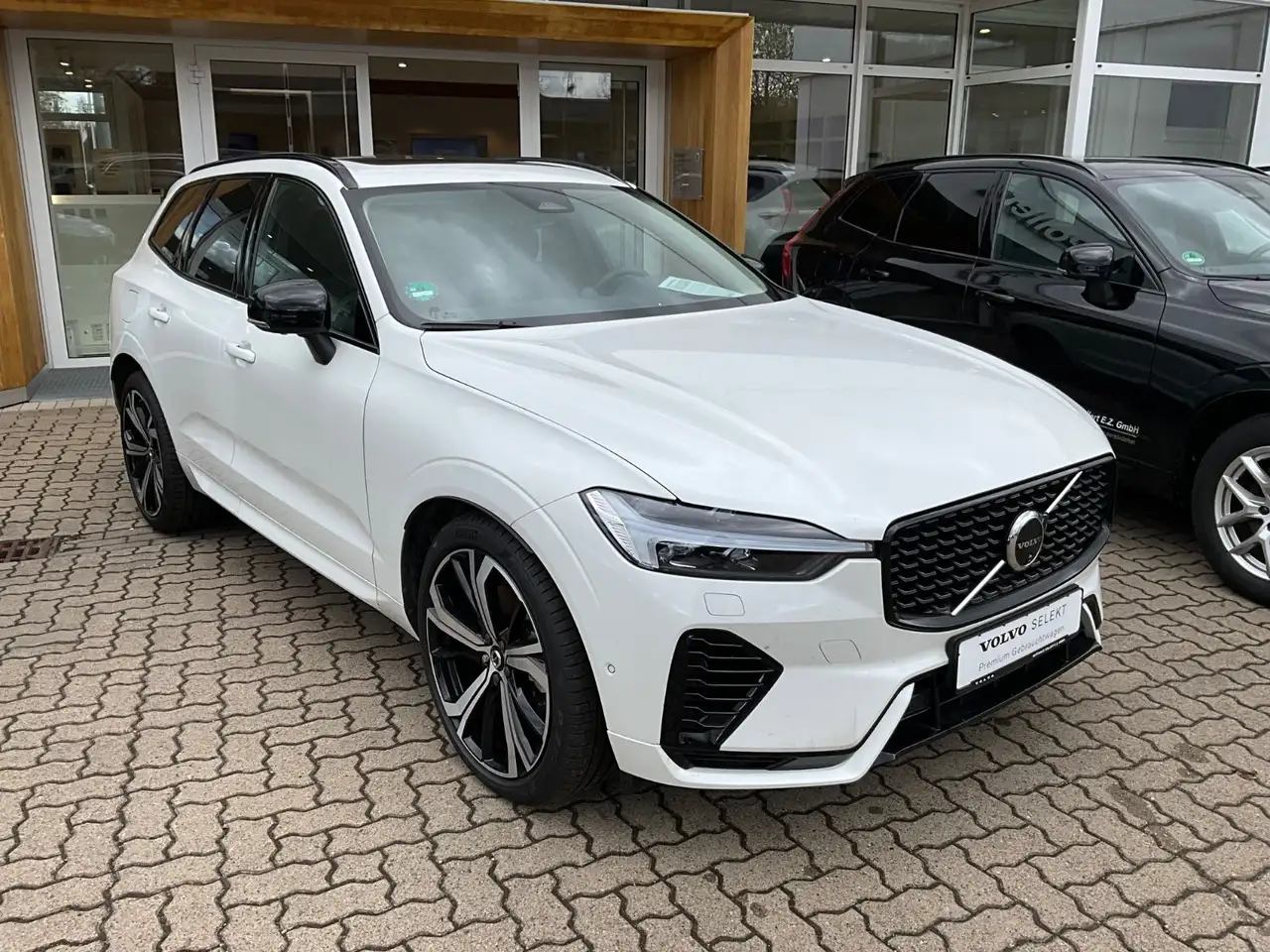 Volvo XC60 2025