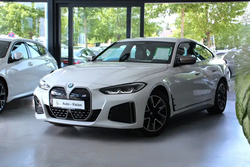 BMW i4 2023