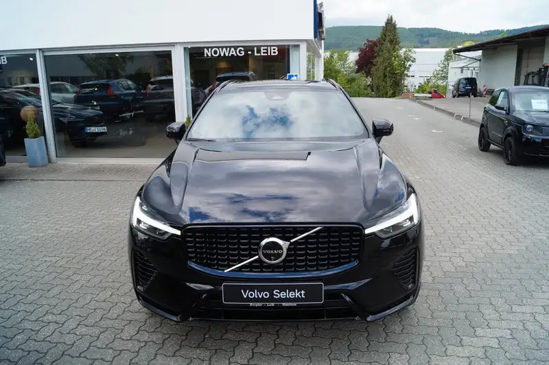 Volvo XC60 2025