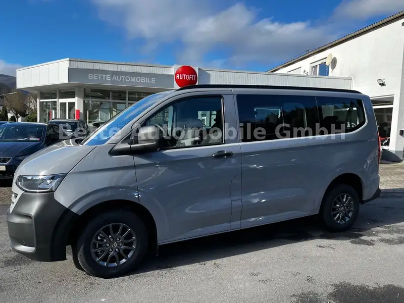 VW Caravelle 2025