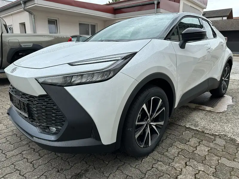 Toyota C-HR 2024