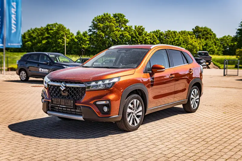 Suzuki S-Cross 2025