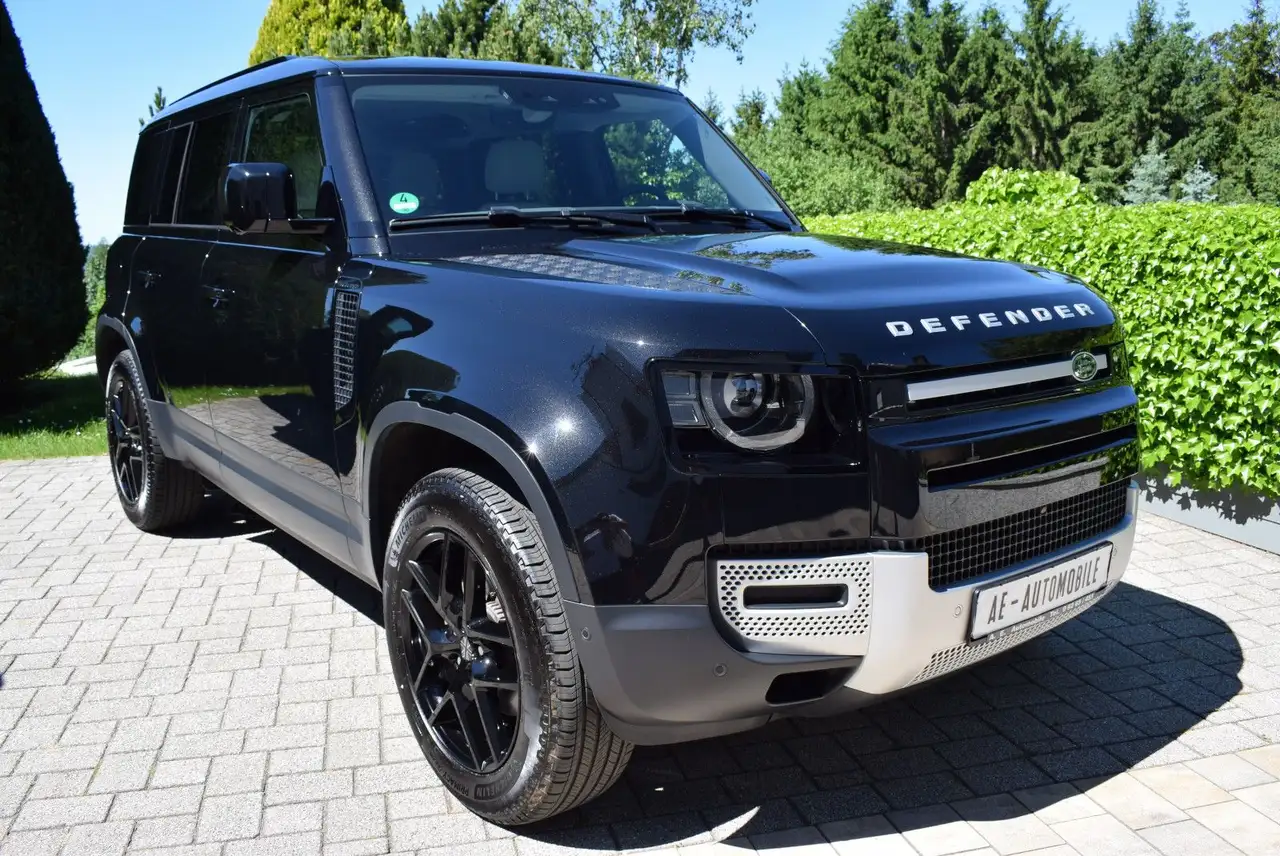 Land Rover Defender 2025