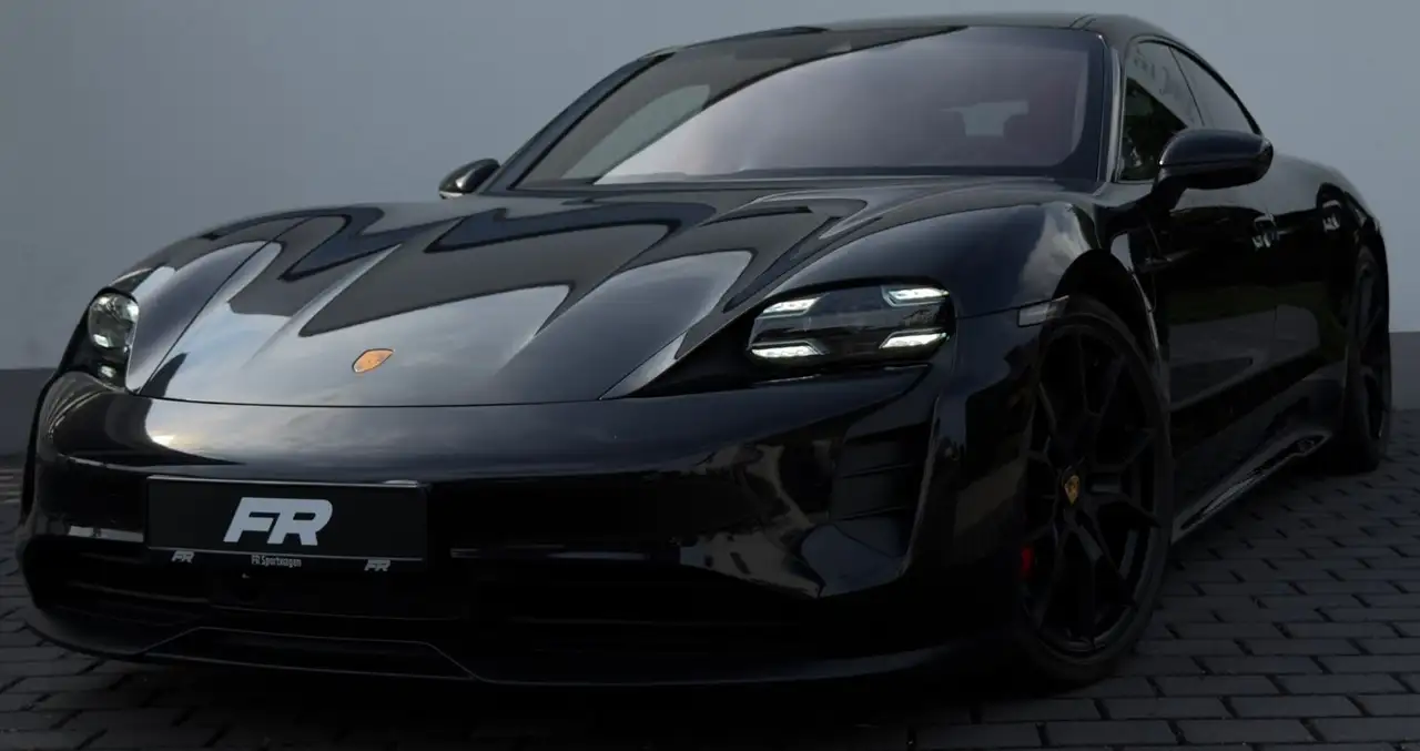 Porsche Taycan 2023
