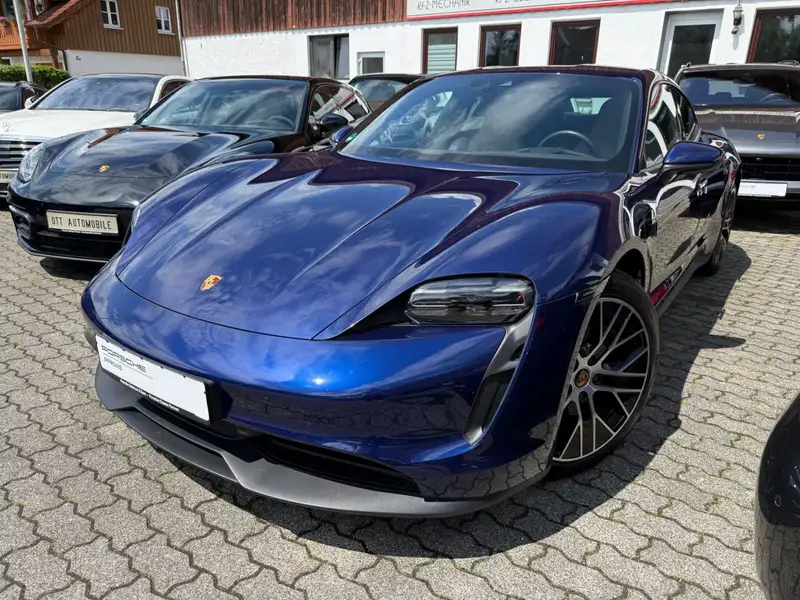 Porsche Taycan 2022