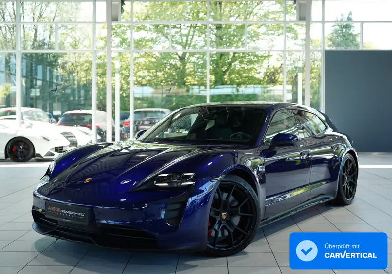 Porsche Taycan 2022